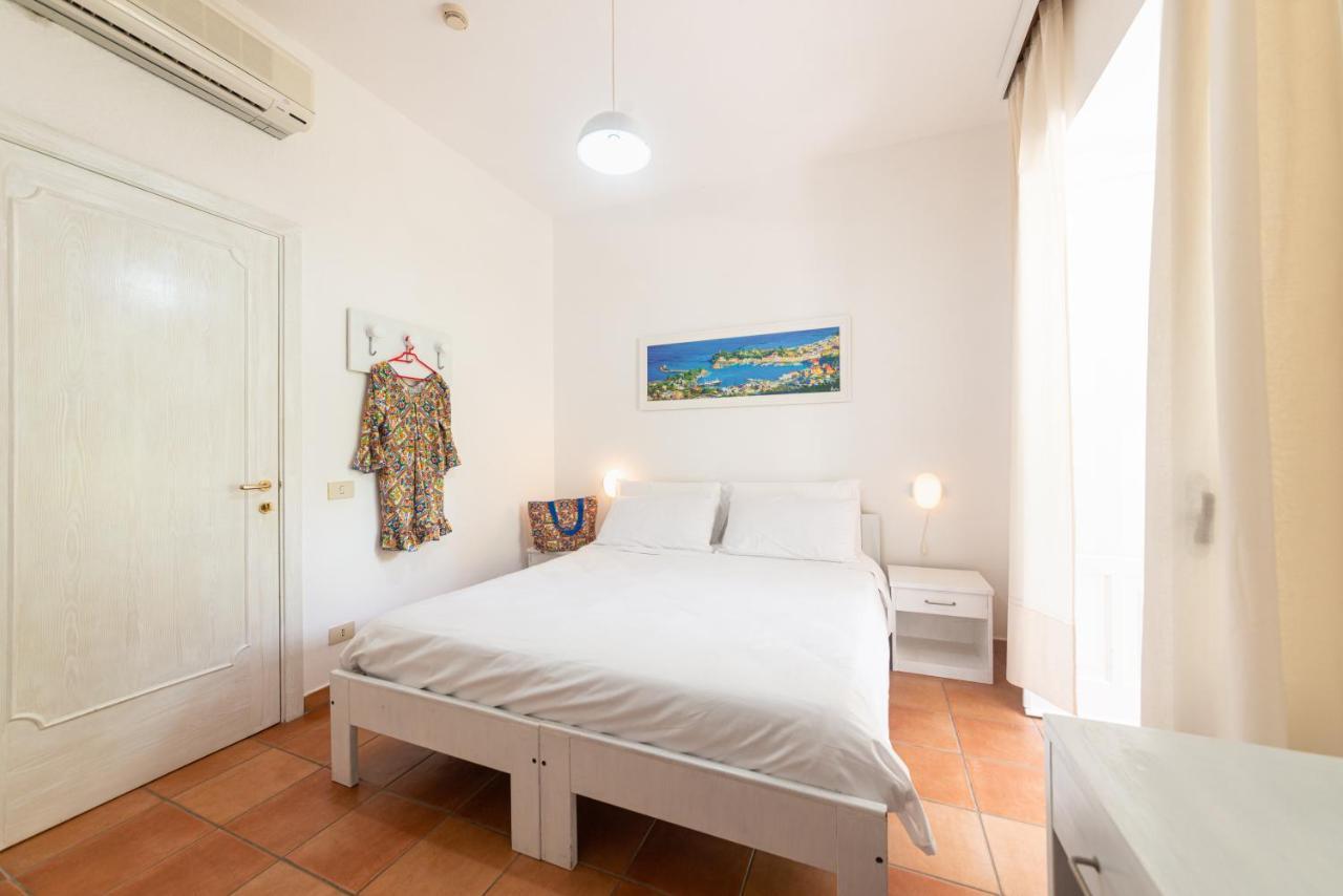 Villa Bina Sea Hotel Sant'Angelo  المظهر الخارجي الصورة