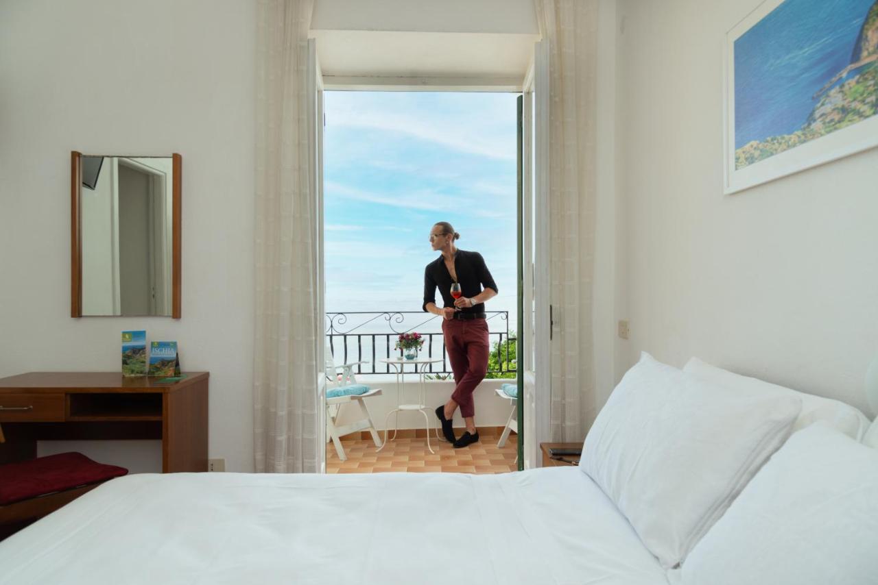 Villa Bina Sea Hotel Sant'Angelo  المظهر الخارجي الصورة