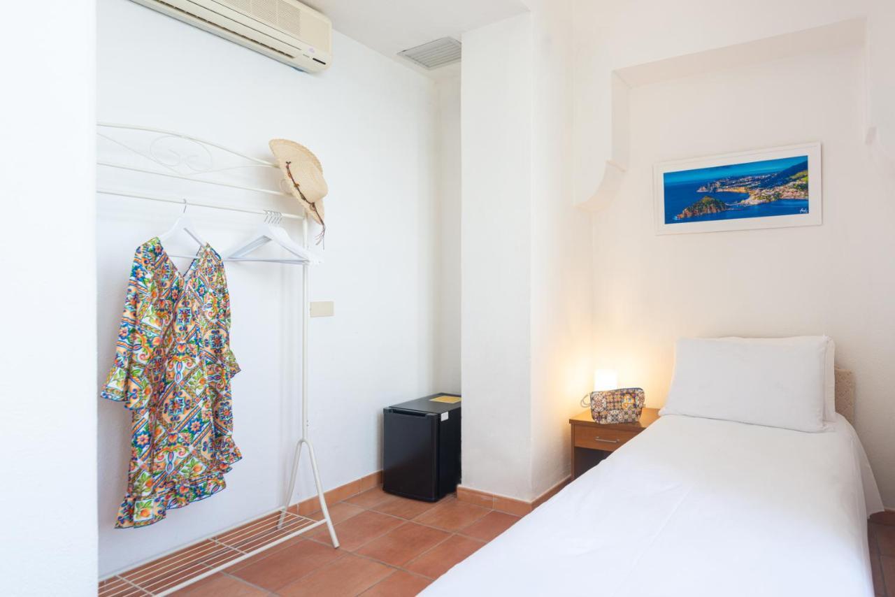 Villa Bina Sea Hotel Sant'Angelo  المظهر الخارجي الصورة