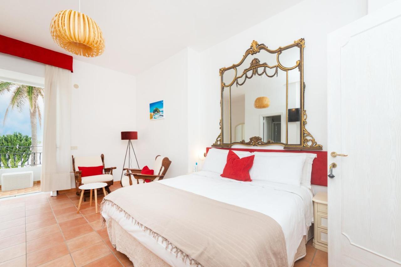 Villa Bina Sea Hotel Sant'Angelo  المظهر الخارجي الصورة