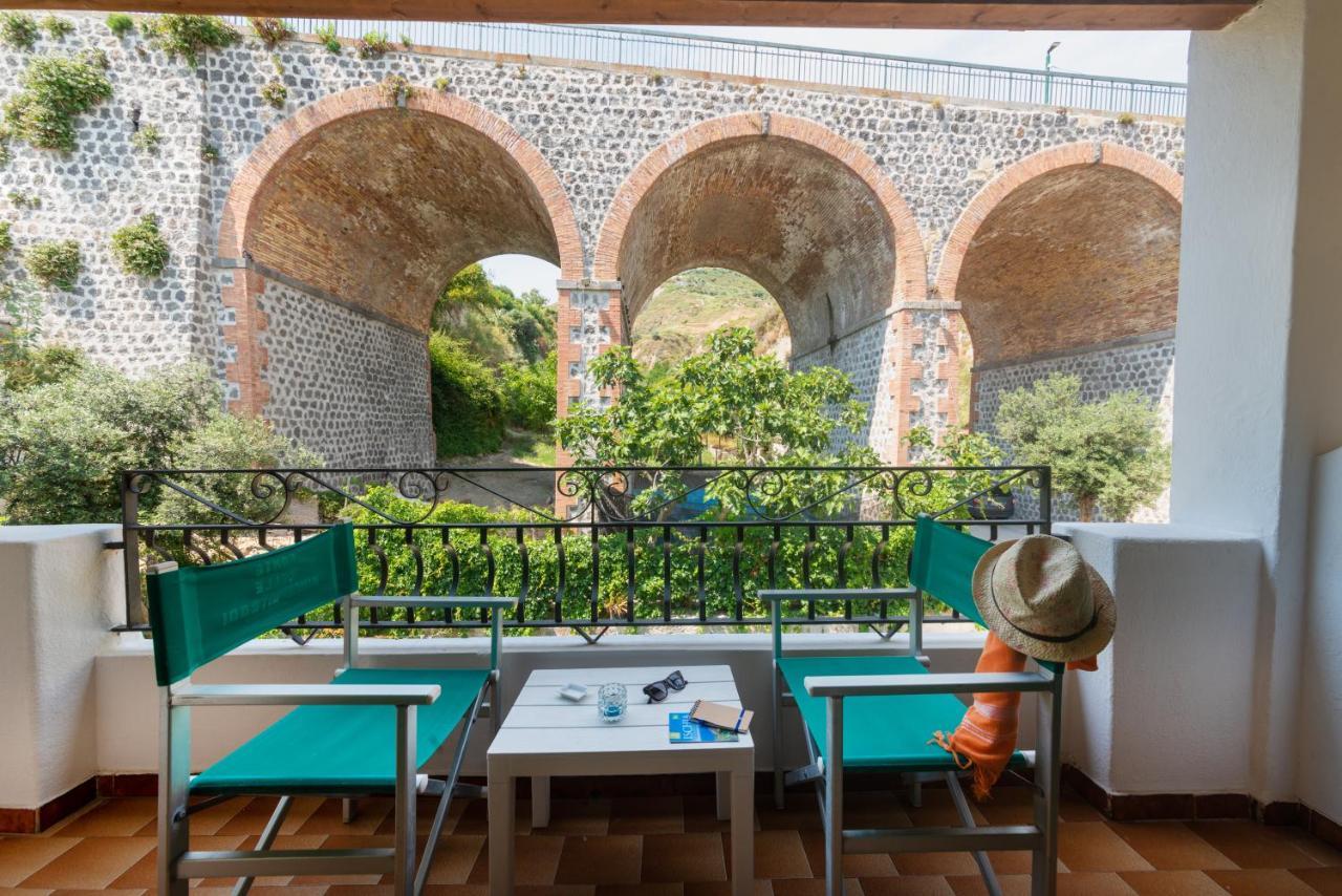 Villa Bina Sea Hotel Sant'Angelo  المظهر الخارجي الصورة