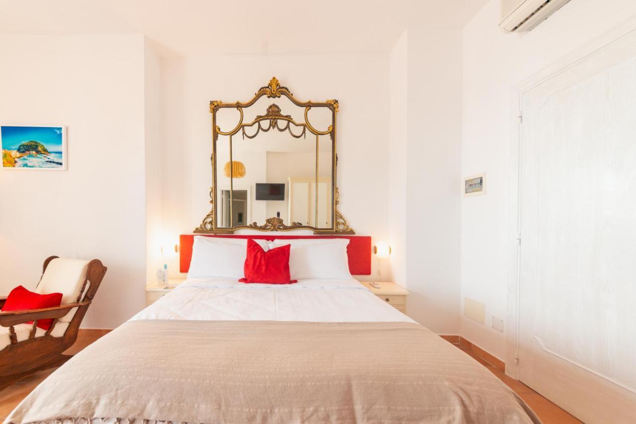 Villa Bina Sea Hotel Sant'Angelo  المظهر الخارجي الصورة