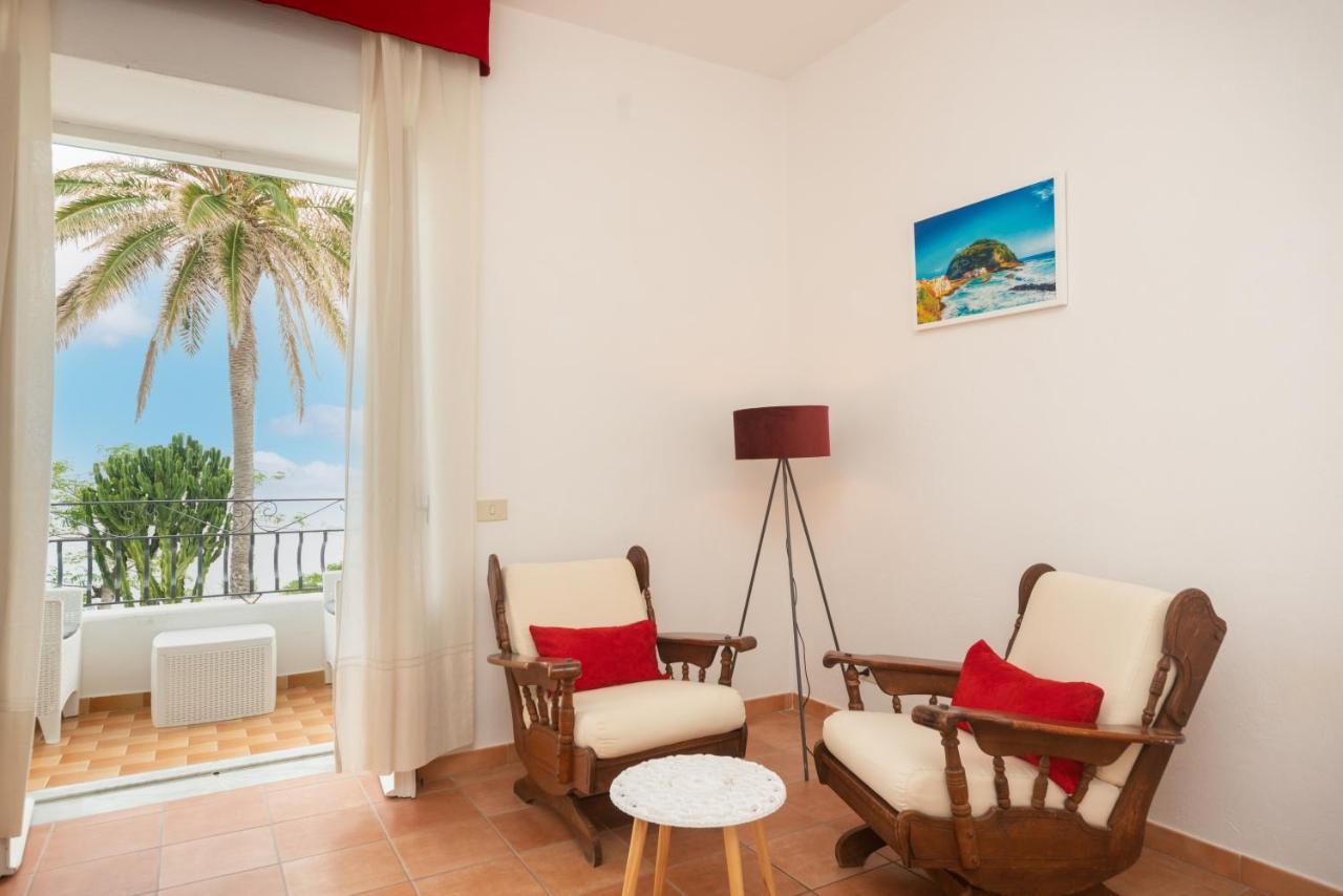 Villa Bina Sea Hotel Sant'Angelo  المظهر الخارجي الصورة