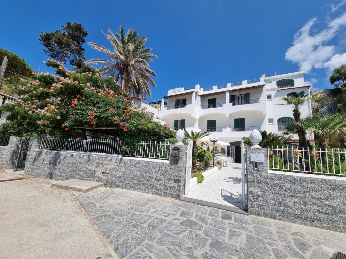 Villa Bina Sea Hotel Sant'Angelo  المظهر الخارجي الصورة