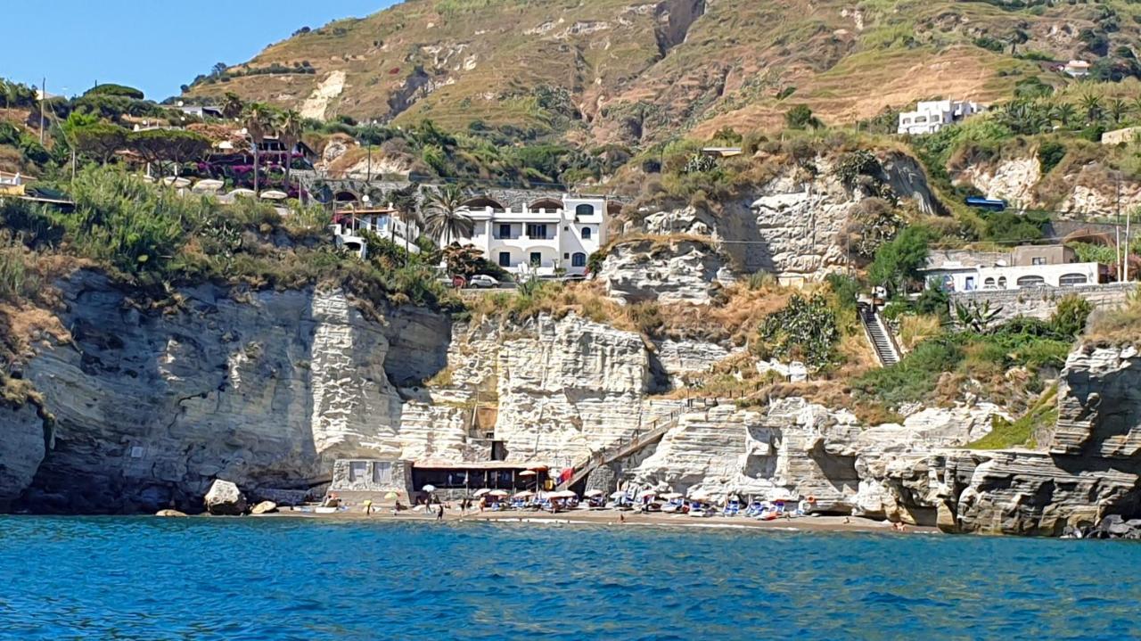 Villa Bina Sea Hotel Sant'Angelo  المظهر الخارجي الصورة