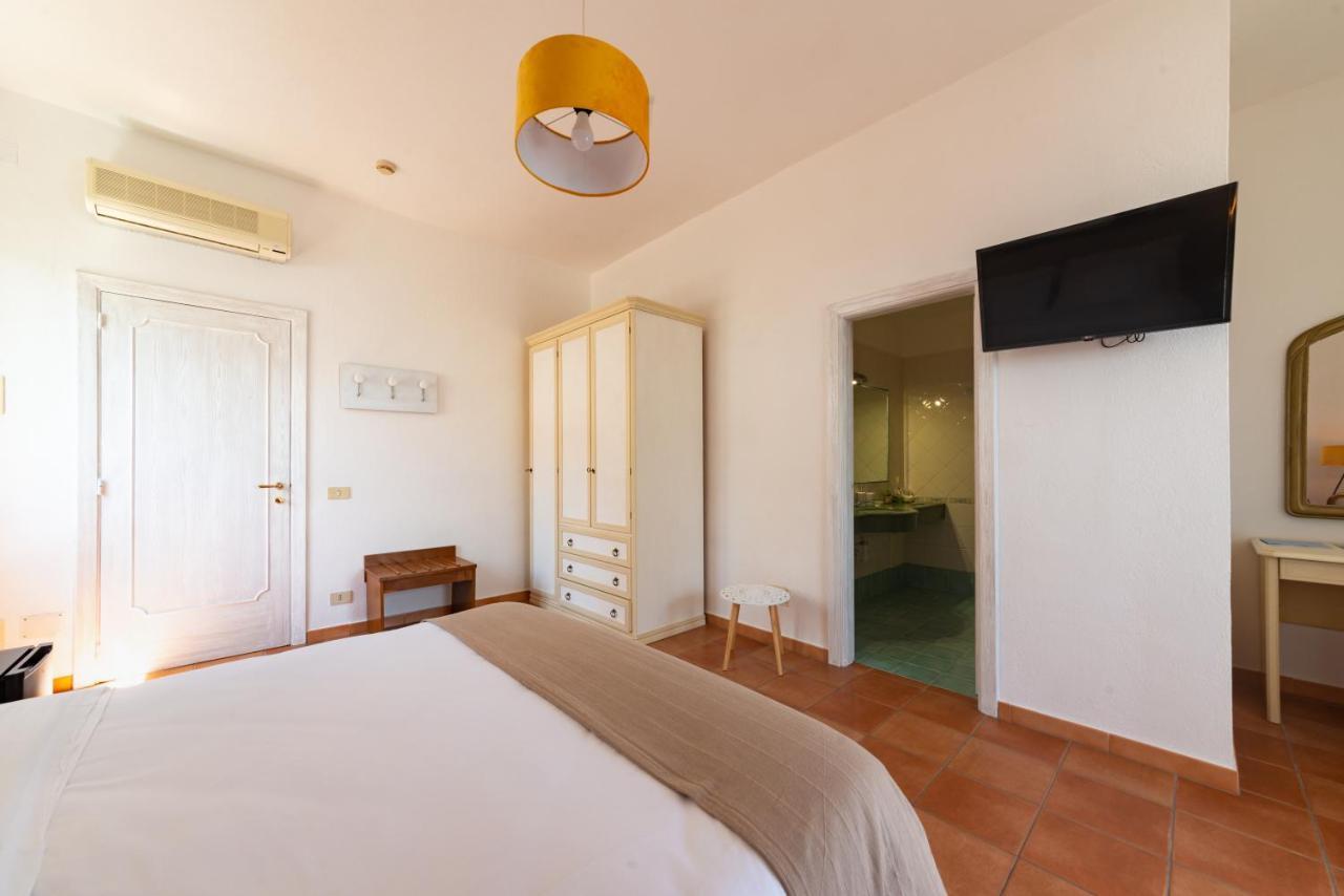 Villa Bina Sea Hotel Sant'Angelo  المظهر الخارجي الصورة