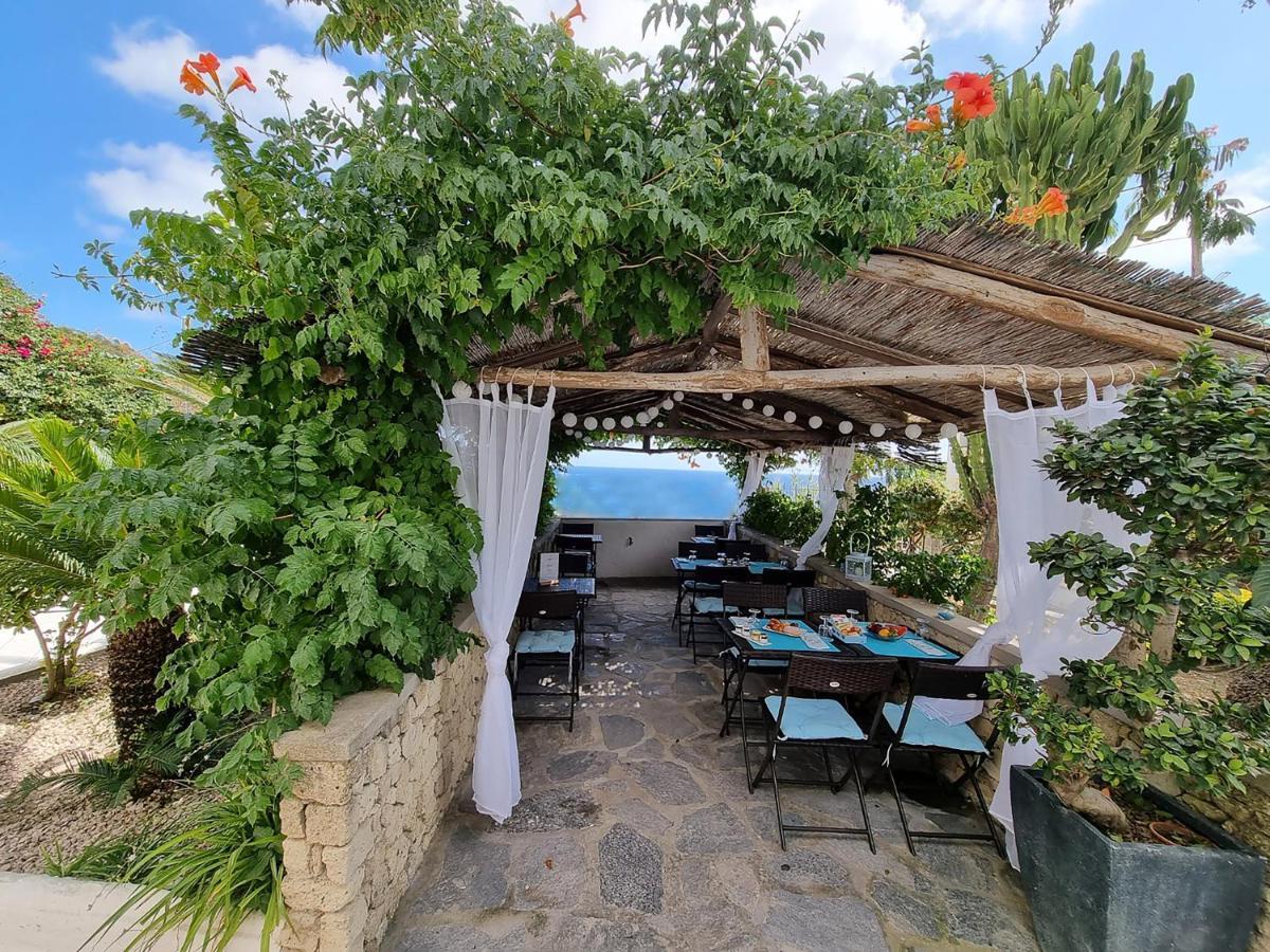 Villa Bina Sea Hotel Sant'Angelo  المظهر الخارجي الصورة