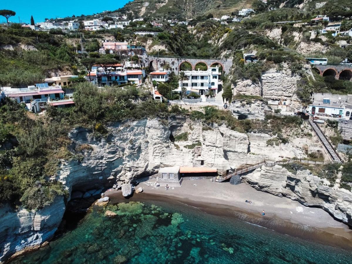 Villa Bina Sea Hotel Sant'Angelo  المظهر الخارجي الصورة
