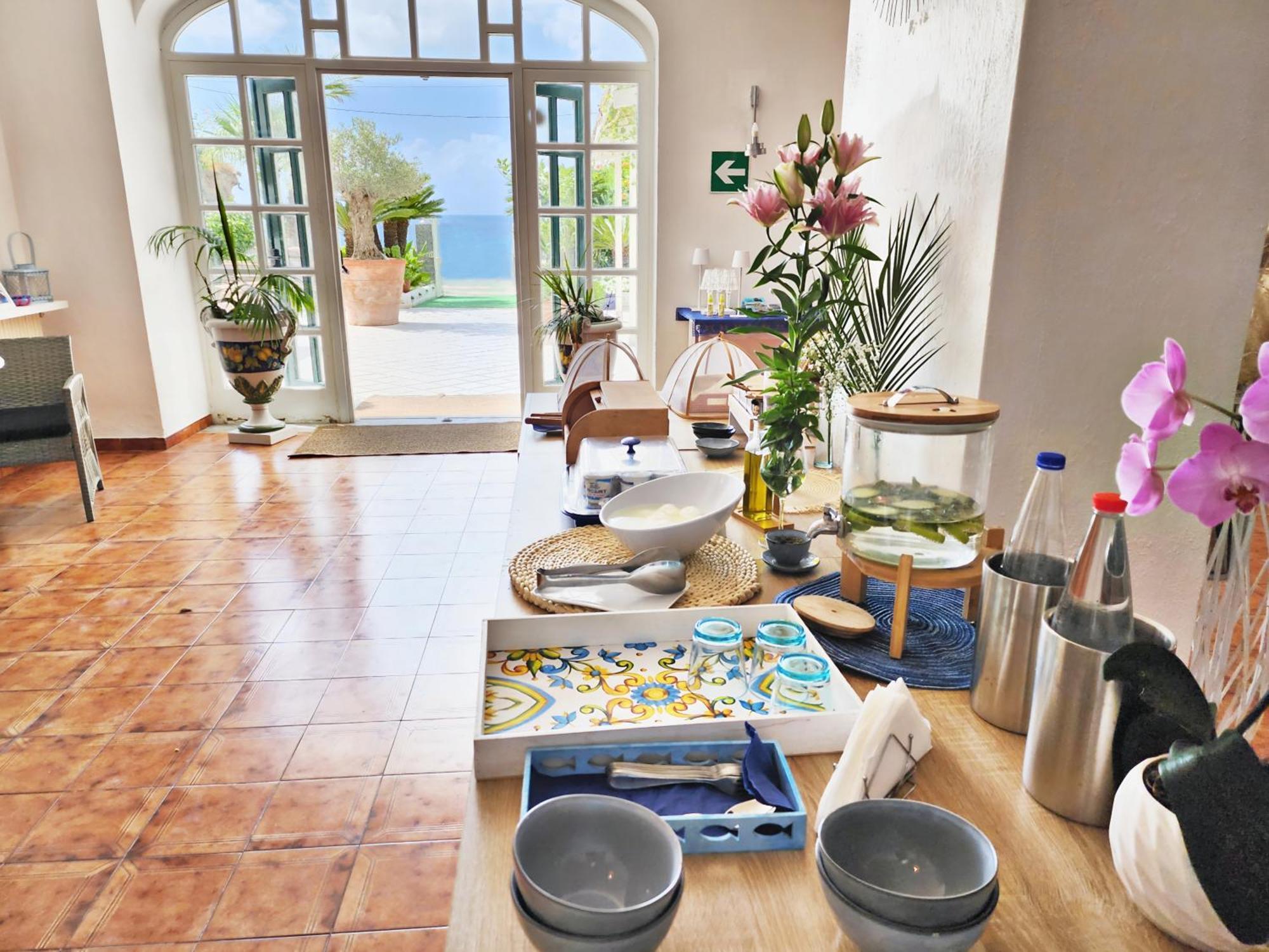 Villa Bina Sea Hotel Sant'Angelo  المظهر الخارجي الصورة